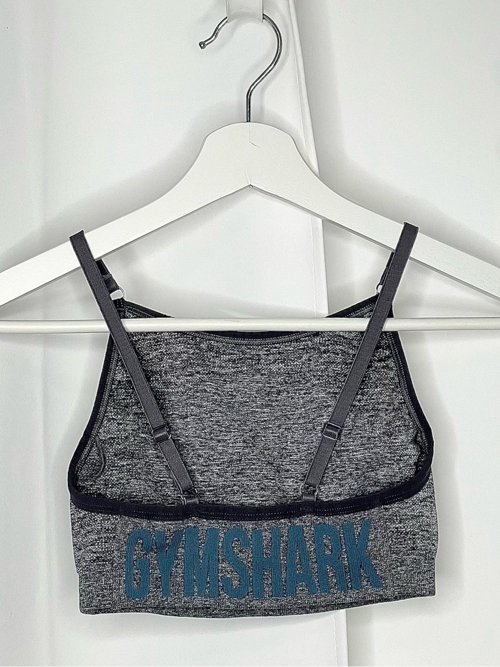GYMSHARK FLEX STRAPPY SPORTS BRA GRAY BLUE LOGO SIZE XS